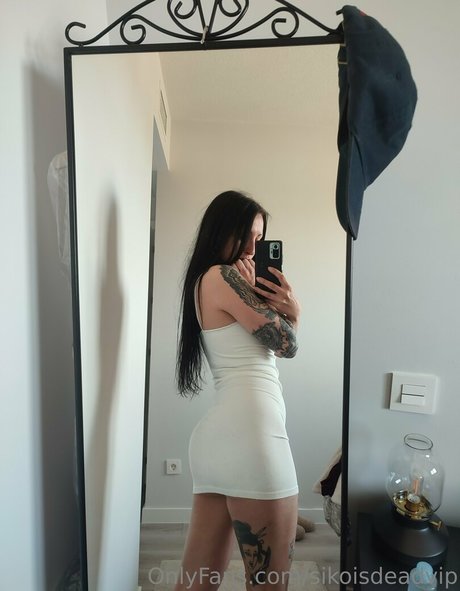 sikoisdeadvip naked model img