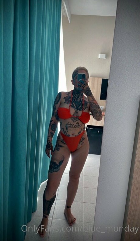 blue monday free model pics