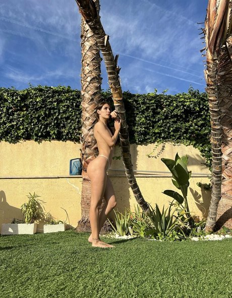 missyennii free art actress picture