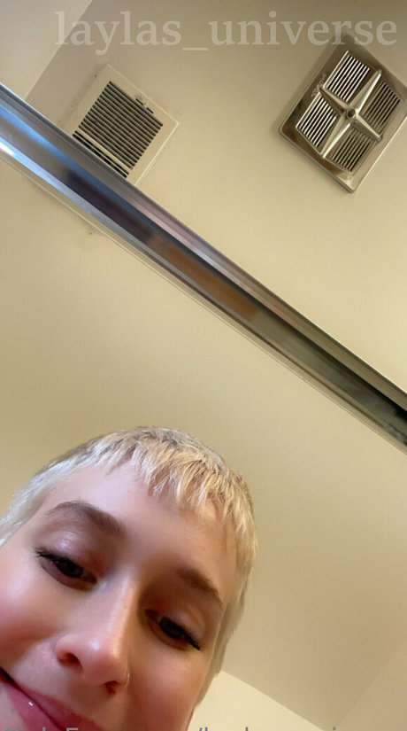 laylas universe free exclusive star pictures