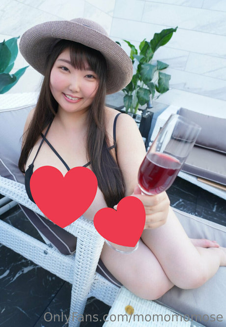 momomomose erotic star image