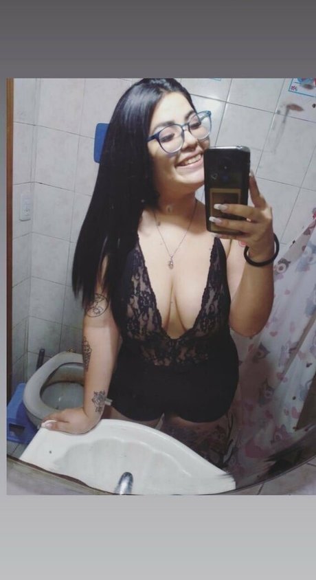 mistressdakotaf pretty model image