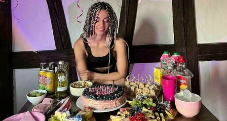 smile2003 pornographic actress img