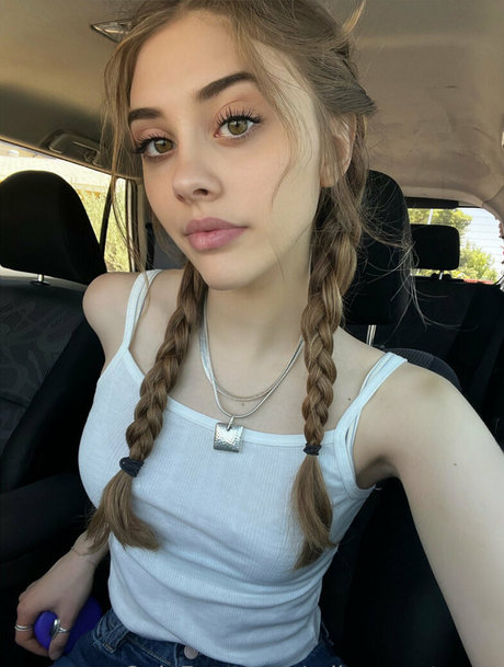 mileymontana1 naked actress img