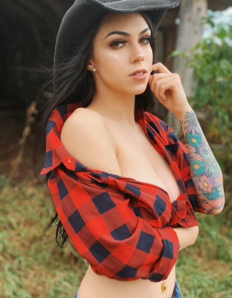 Molly Rennick erotic pornstar photos