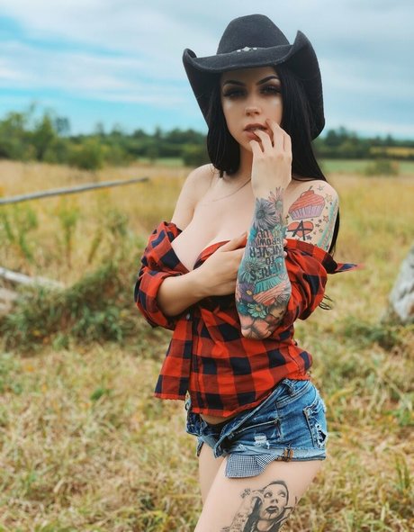 Molly Rennick free model galleries