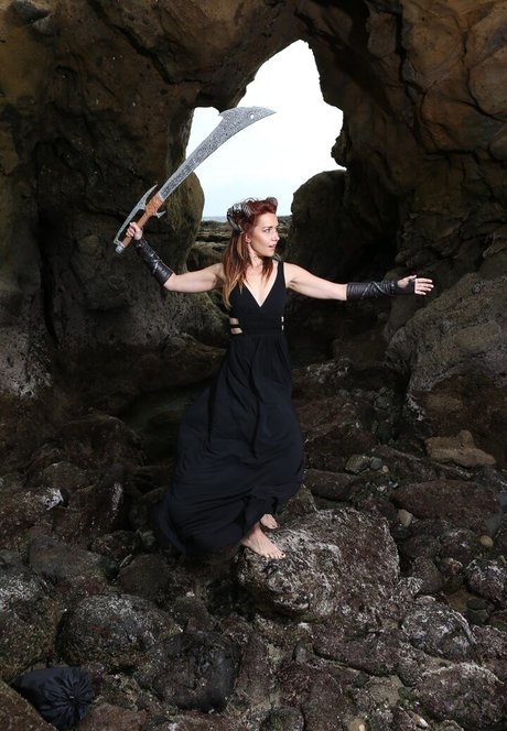 Elizabeth Zharoff sexy model image