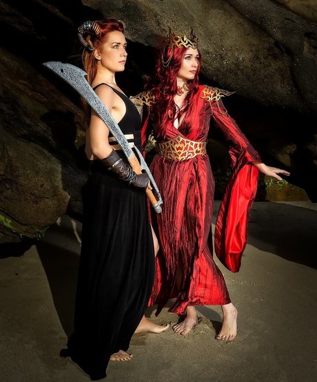 Elizabeth Zharoff model art image