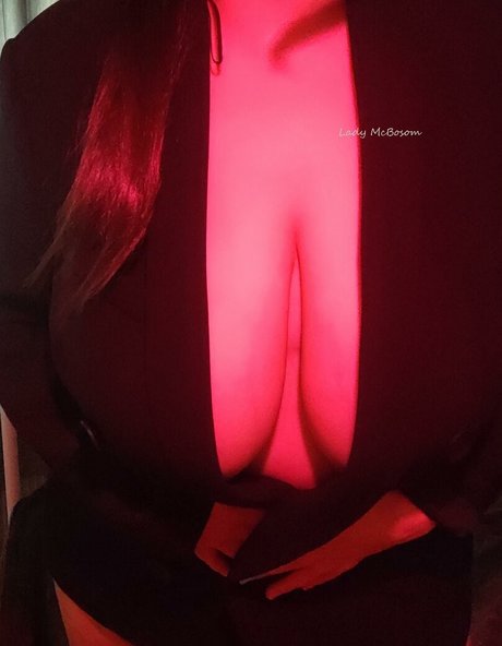 Lady McBosom hot actress photo