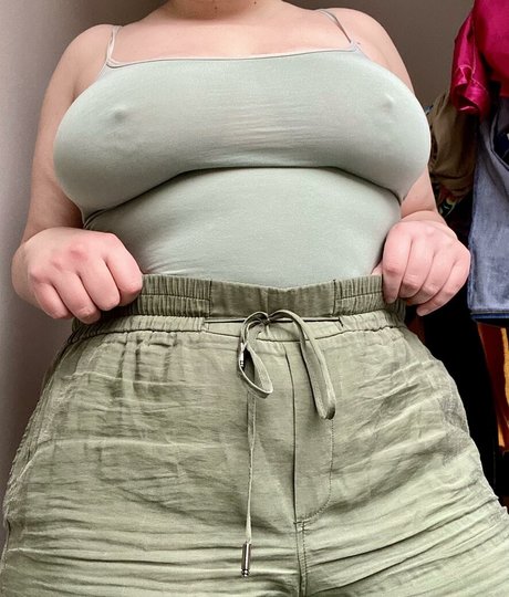 Snacky Thikums art pornstar photos