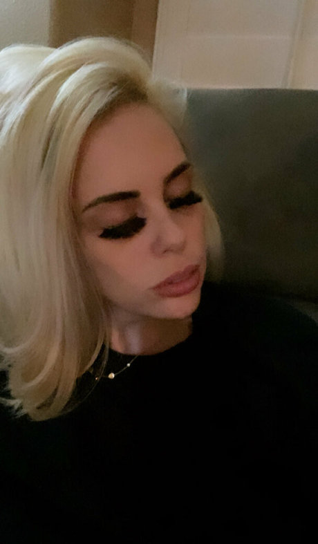 britneekayy model beautiful photos