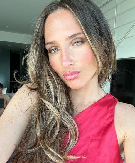 Maeva D Ascanio model naked photos