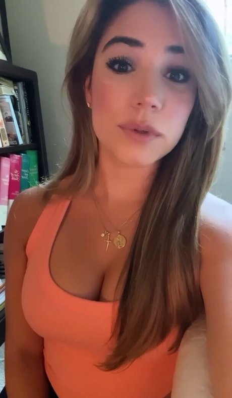 Catalina Lauf model high quality picture