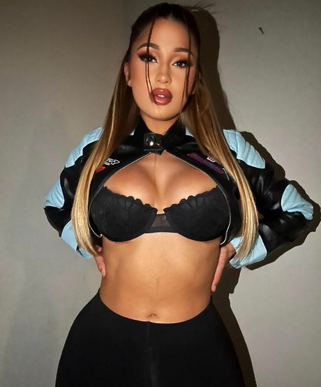 Stunnabby_ star sexy pic