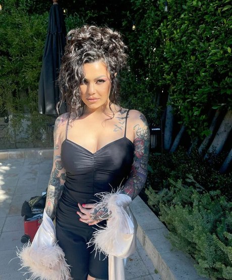 Baileysarian sexy star picture