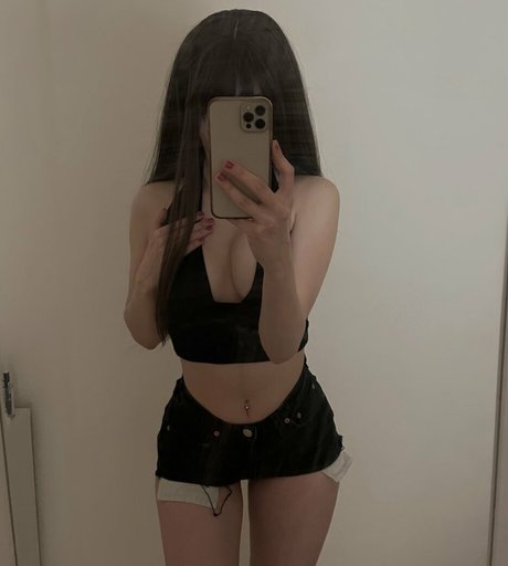 Bnniesxo hd model image