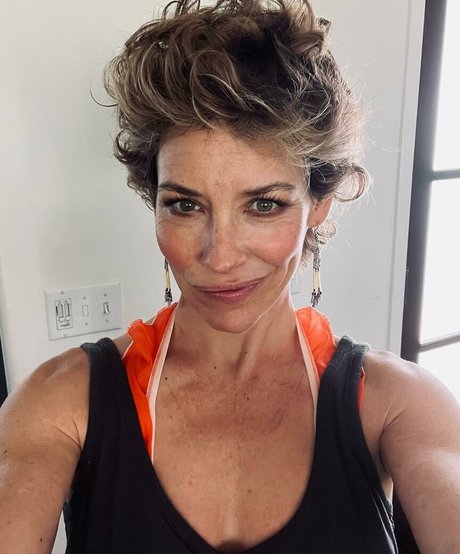 Evangeline Lilly star adult pic