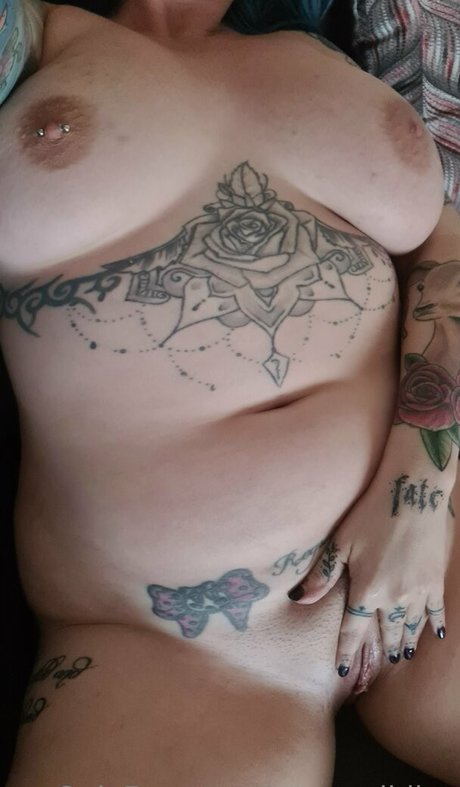 roguewildinc naked actress images