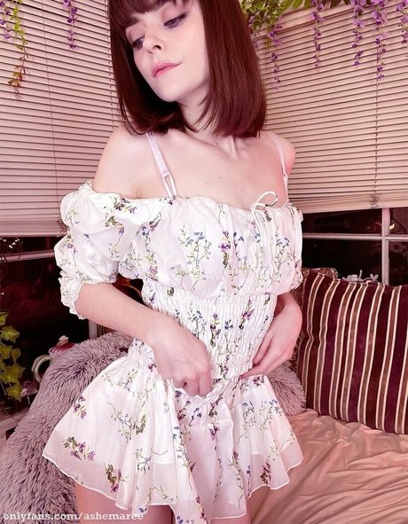 ashemaree model high quality photo