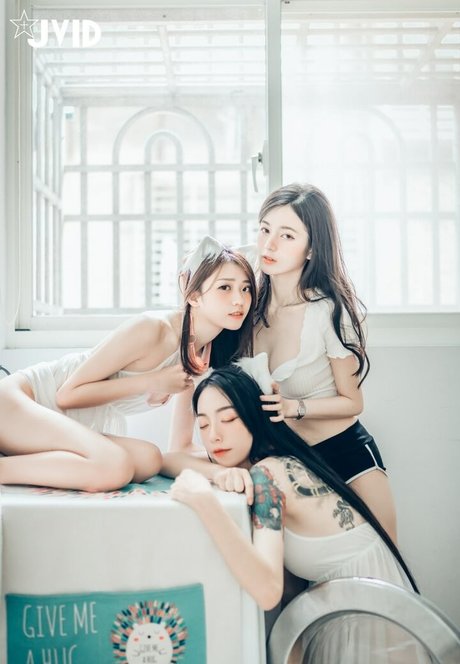 Tsai 919 high quality actress photos