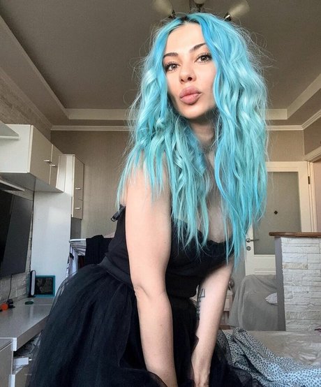 Ai Mori model hot img