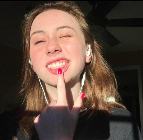 Katiebuggyboo art actress gallery