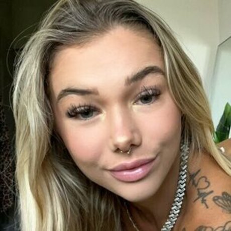 shelbygonzalezz star pornographic photo