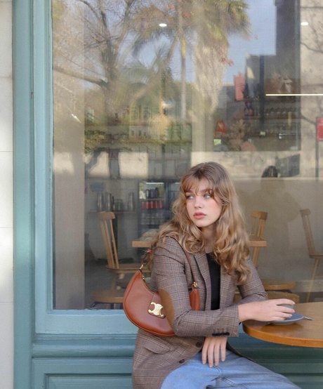 Teagan Croft nice model gallery