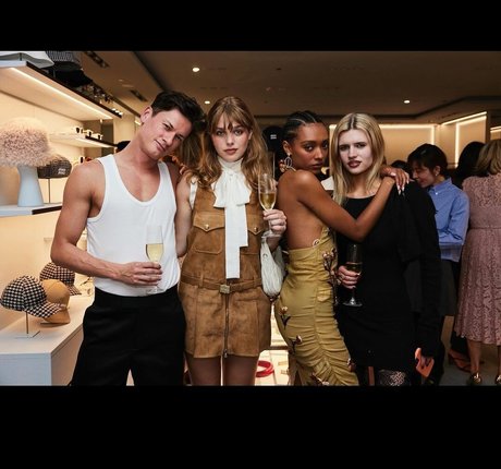 Teagan Croft pretty star photos