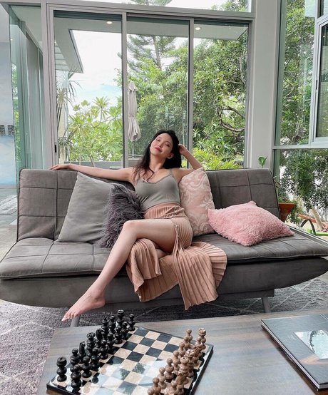 Codemiko model sexy picture