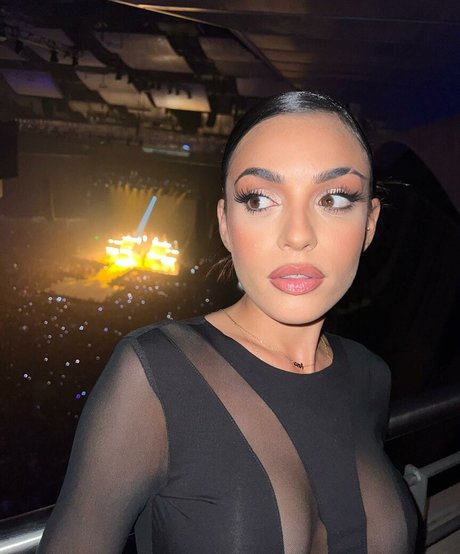 Anabel Hernandez beautiful model pictures