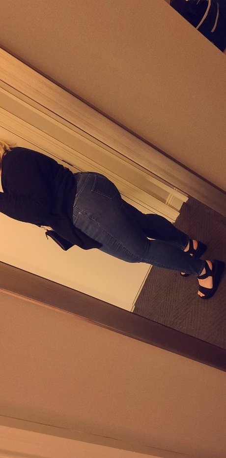 damned female model porn pictures