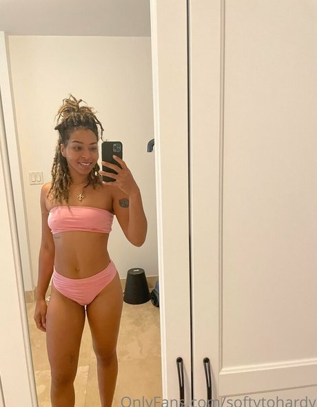 ohsosofti model sexy picture