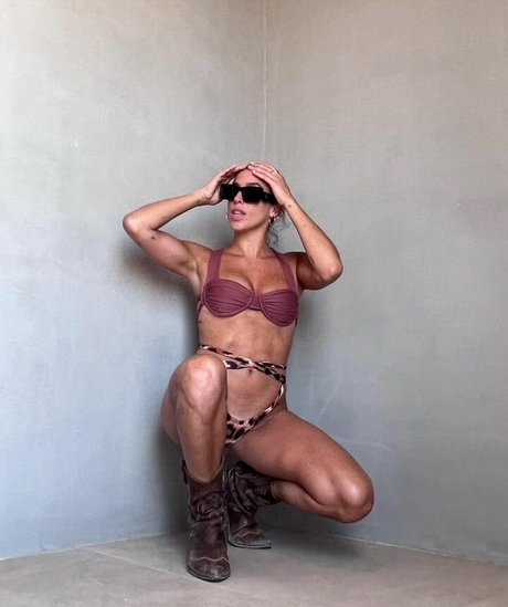 Carlotad26 model hot picture