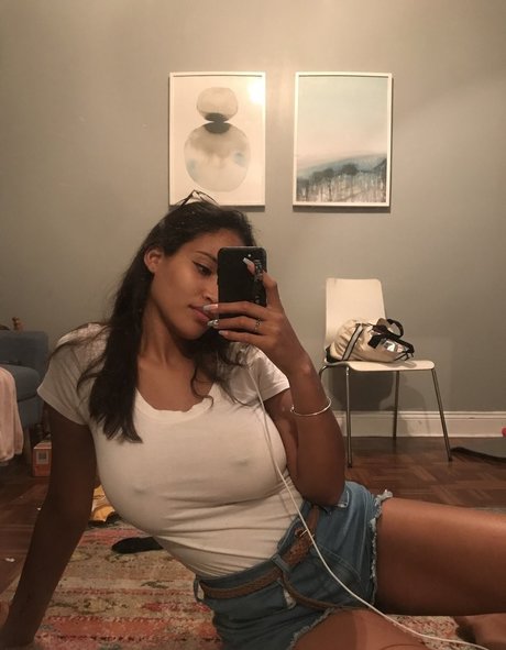 Jinna Cabrera free actress pic