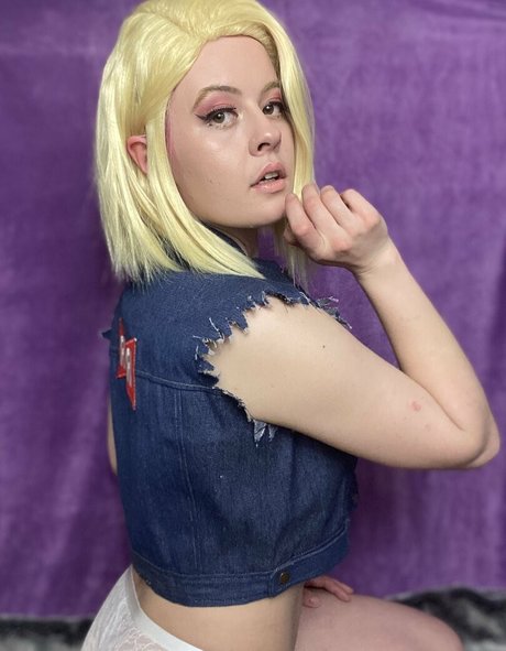 momocoloured model high quality img