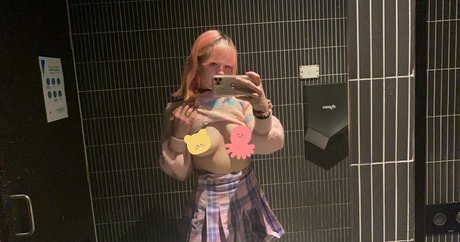 momocoloured pornstar erotic pics