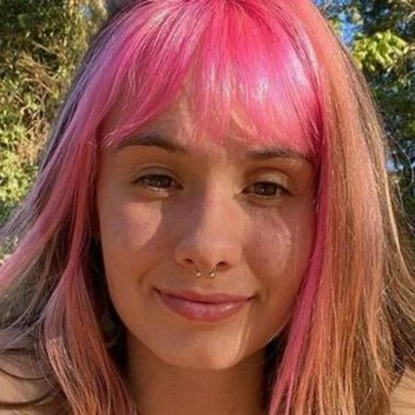 Juliakbarni model sexy archive