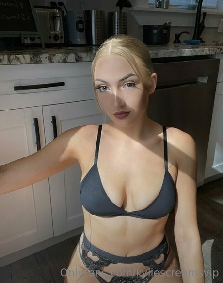 kyliescreamsvip exclusive pornstar gallery
