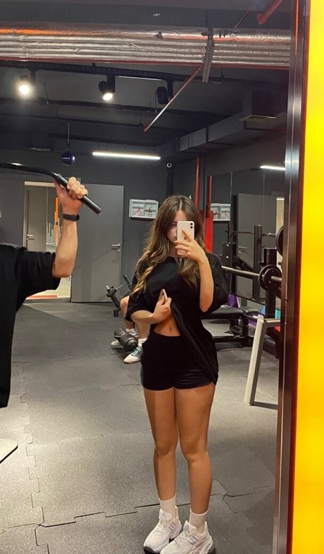 baharkayaar nude actress pics