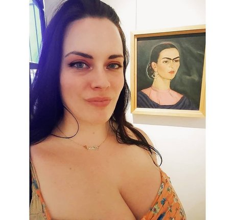 Kinsey Osborn sexy star photo