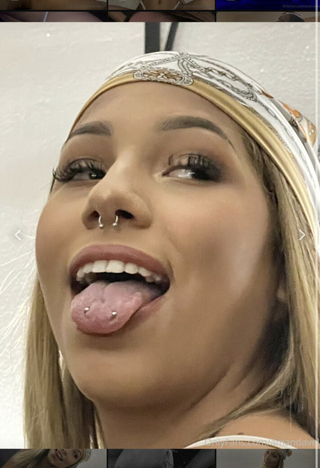 Amanda Velando art star pics