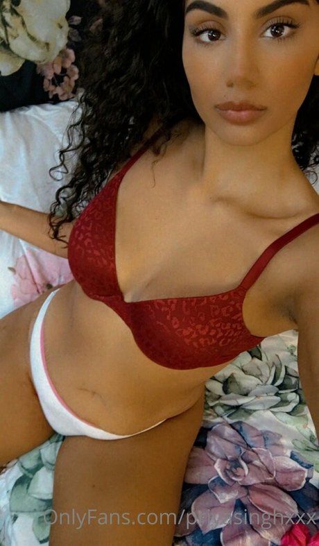 priyasinghxxx pornstar beautiful pictures