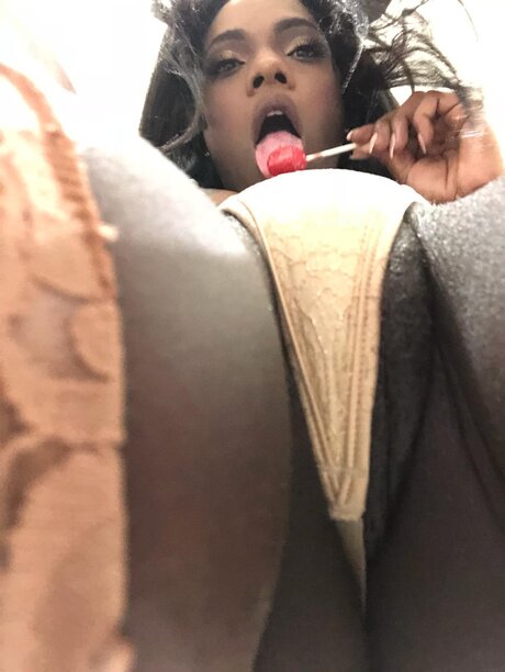 anafoxxx pornstar nude images