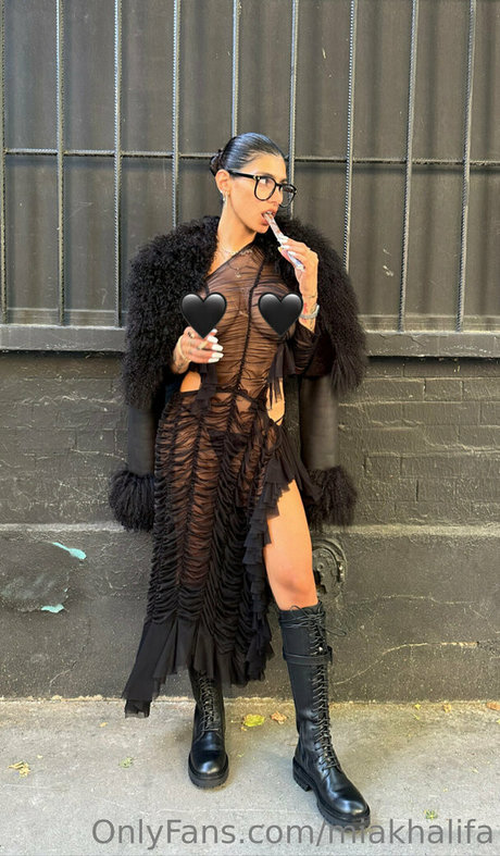 miakhalifa beautiful model photo