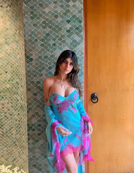 miakhalifa pornstar best pictures