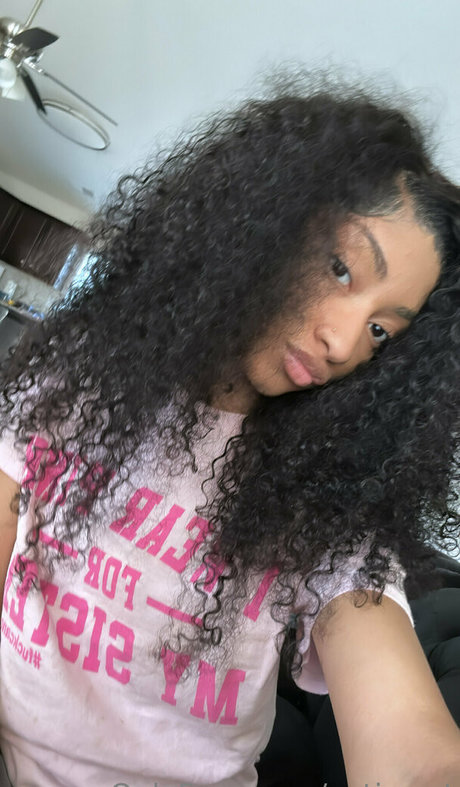 cutiewet model nude image