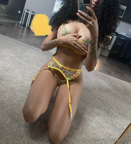 cutiewet naked pornstar picture