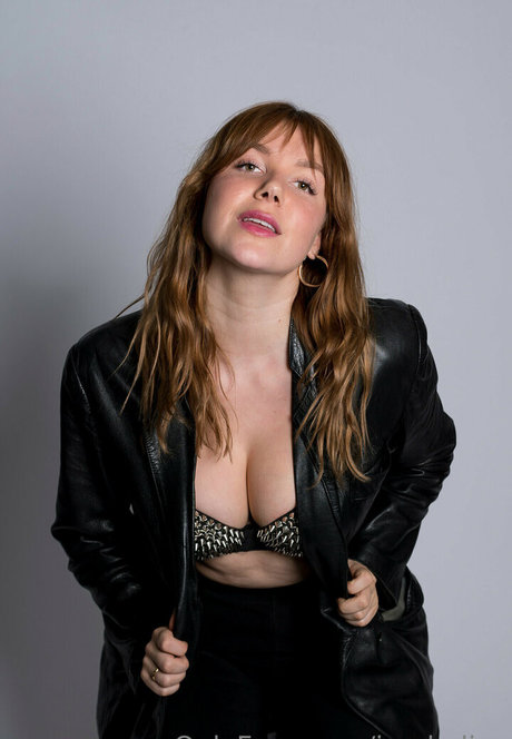 asmrbylisa model nudes photo