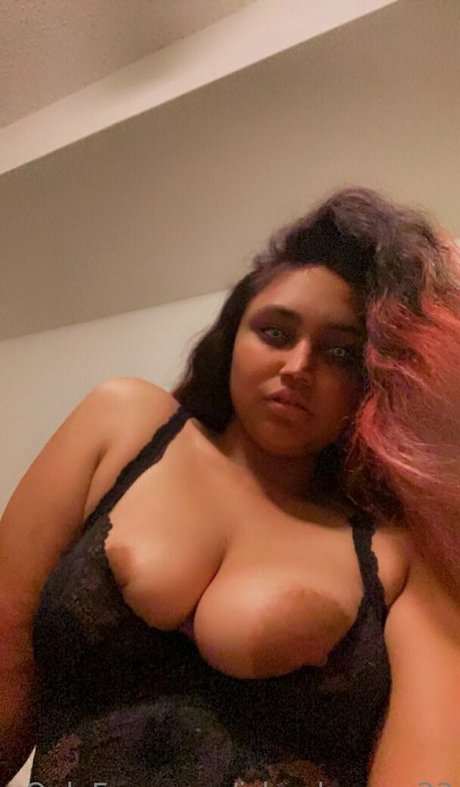 islandqueen23 nude model picture